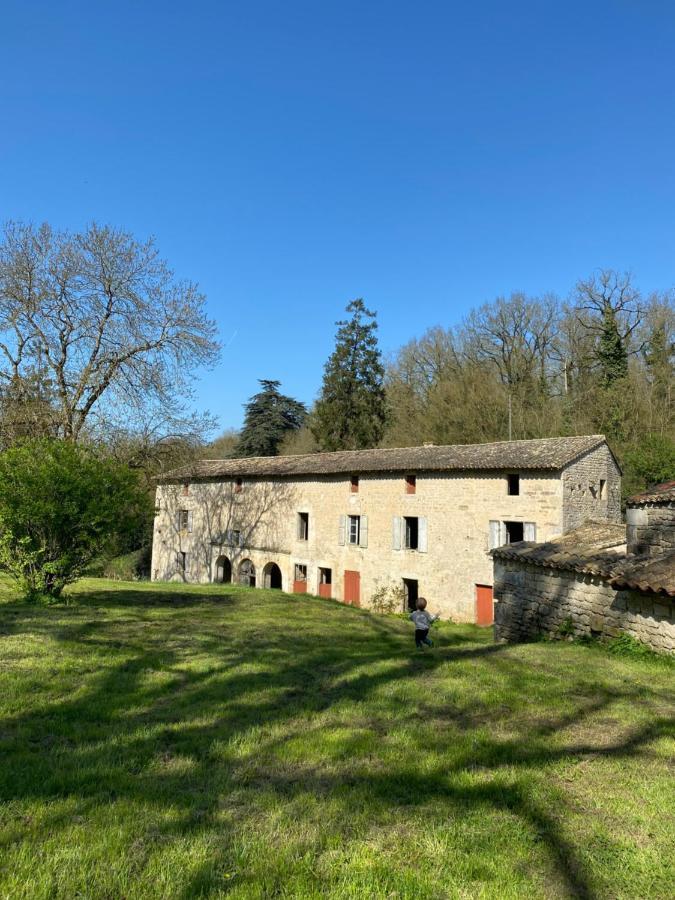 Chateau Des Loups - Les Cedres Bleus Echire Εξωτερικό φωτογραφία